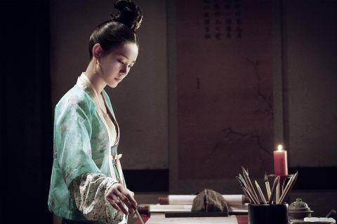 “星空体育app下载”
律诗的几种特殊押韵方式 辘轳韵、进退韵、葫芦韵、兼韵(图2) “星空体育app下载”
律诗的几种特殊押韵方式 辘轳韵、进退韵、葫芦韵、兼韵(图2)