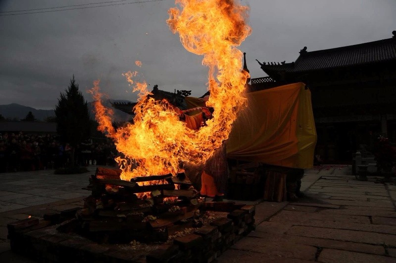 【星空体育APP】智联推出“2019年白领年终奖调研报告” 仅三成白领能拿到年终奖(图1) 星空体育app下载